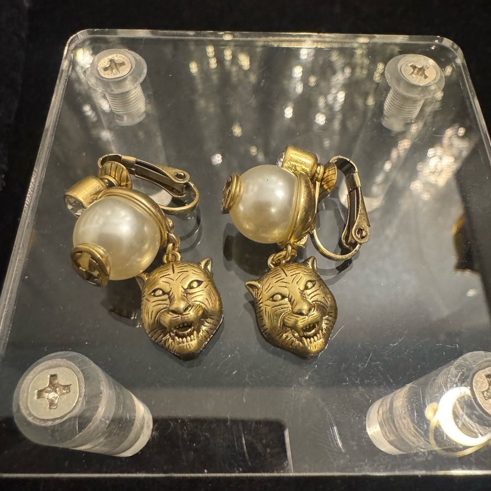 Gucci Gold Tone Pearl Drop Earrings with Lion Head Charms